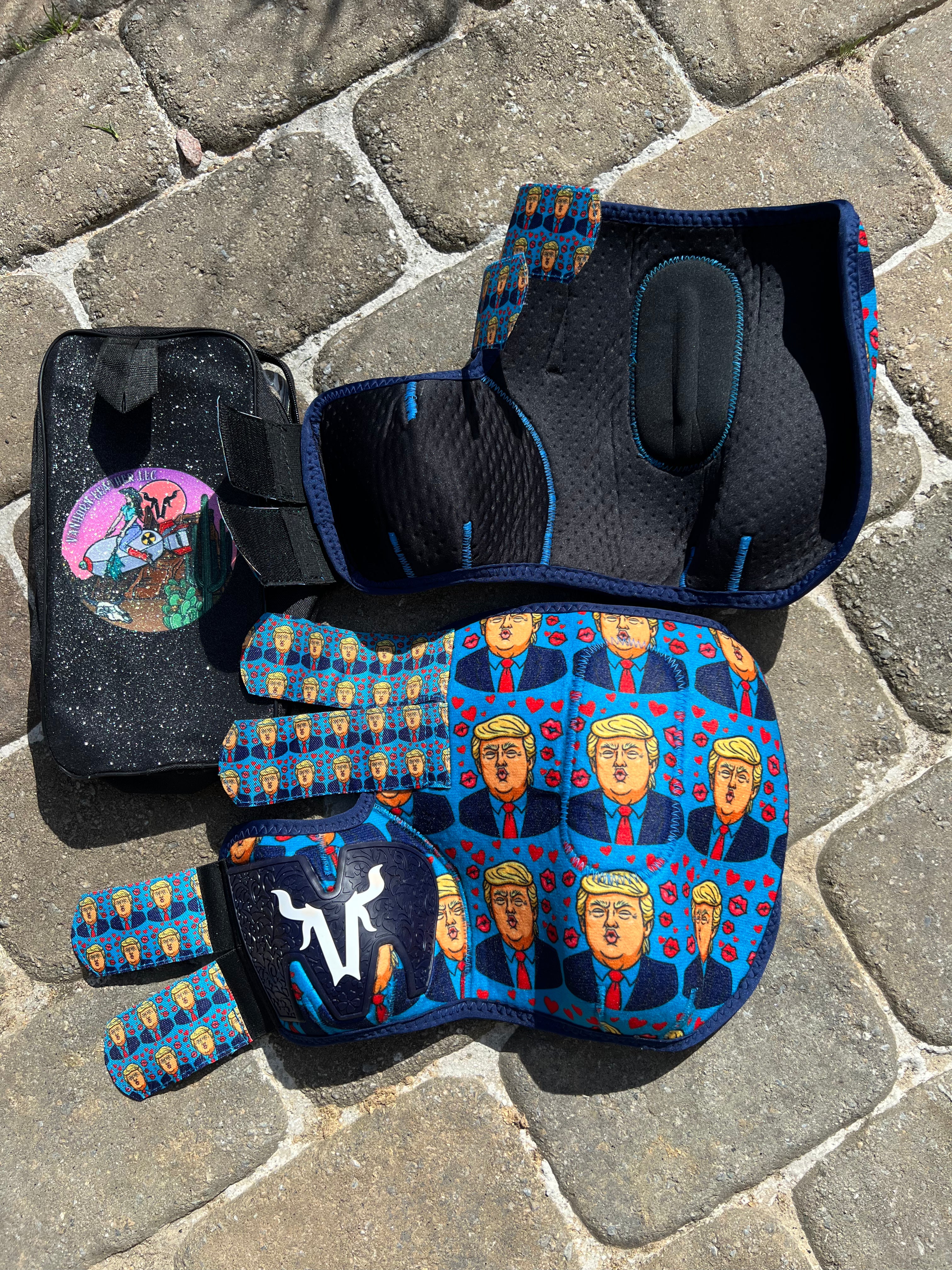 Blue Kissy Trump splint boots